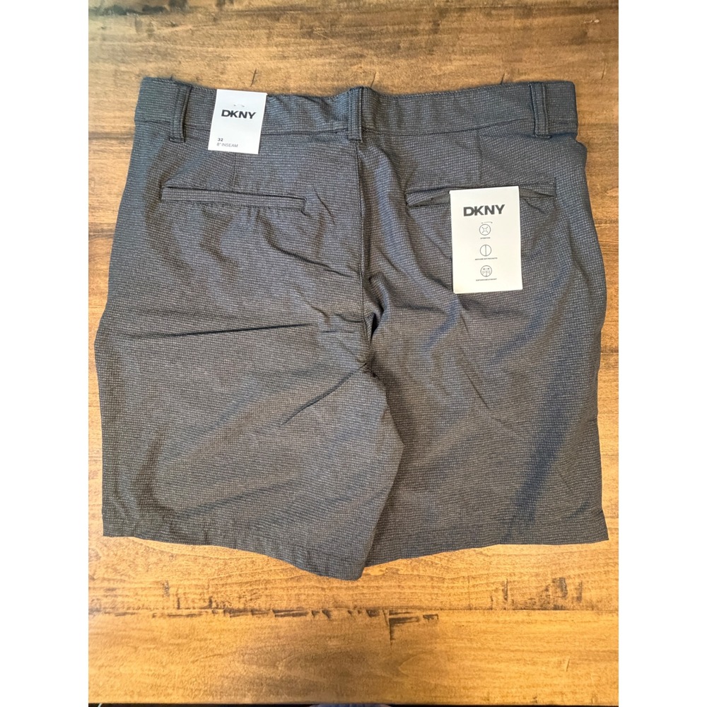 DKNY Mens Black Performance Shorts Stretch Grid Golf Active Size 32 NWT - Picture 4 of 6